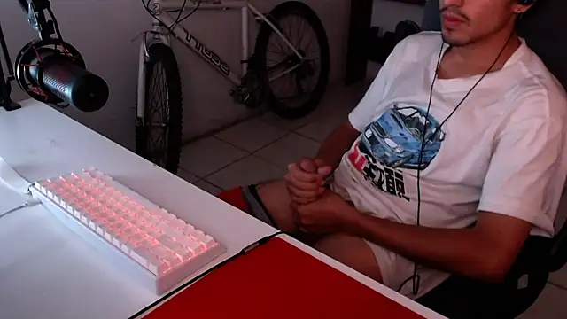 Snapshot of Thieves9 chatting on November 2025 08:03:02 AM Thieves9 online show from November 2025 08:03:02 AM