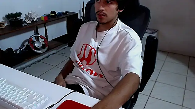 Snapshot of Thieves9 chatting on November 2025 05:52:01 AM Thieves9 online show from November 2025 05:52:01 AM