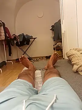 Snapshot of maleesa chatting on April 2026 03:24:01 AM maleesa online show from April 2026 03:24:01 AM