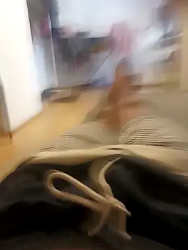 Snapshot of maleesa chatting on April 2026 05:29:01 AM maleesa online show from April 2026 05:29:01 AM