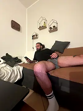 beardo85 online show from October 2025 10:25:02 PM