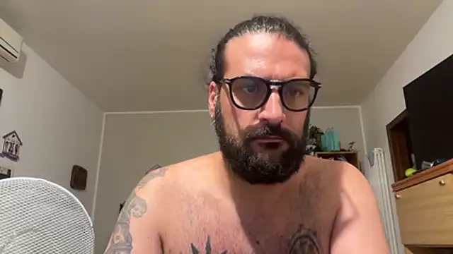 beardo85 online show from July 2026 07:16:02 PM