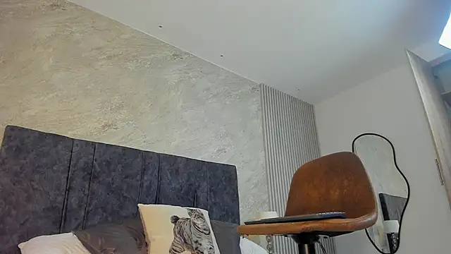 Snapshot of lola__sweetx chatting on October 2025 12:05:01 PM lola sweetx online show from October 2025 12:05:01 PM