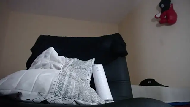 Osiiriis online show from February 2025 12:16:01 AM