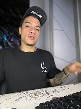 Osiiriis online show from March 2025 03:24:01 AM