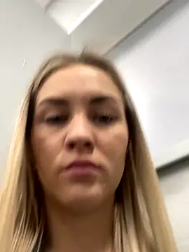 Snapshot of DreamGirl-777 chatting on December 2024 04:25:02 AM DreamGirl-777 online show from December 2024 04:25:02 AM