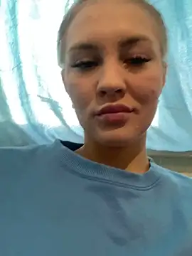 Snapshot of DreamGirl-777 chatting on December 2024 08:42:02 AM DreamGirl-777 online show from December 2024 08:42:02 AM