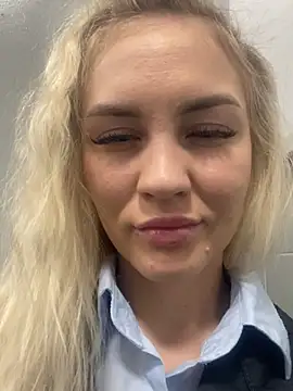 Snapshot of DreamGirl-777 chatting on January 2025 03:48:02 AM DreamGirl-777 online show from January 2025 03:48:02 AM