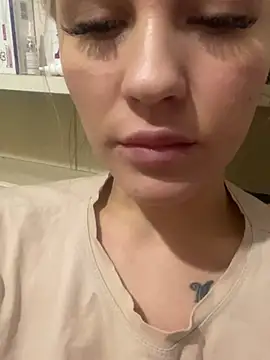 Snapshot of DreamGirl-777 chatting on January 2025 01:00:02 PM DreamGirl-777 online show from January 2025 01:00:02 PM