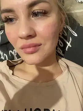 Snapshot of DreamGirl-777 chatting on January 2025 04:05:01 PM DreamGirl-777 online show from January 2025 04:05:01 PM