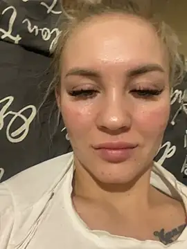 Snapshot of DreamGirl-777 chatting on February 2025 05:26:02 PM DreamGirl-777 online show from February 2025 05:26:02 PM