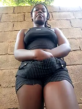 Snapshot of Sarie_sho chatting on October 2025 05:04:02 AM Sarie sho online show from October 2025 05:04:02 AM