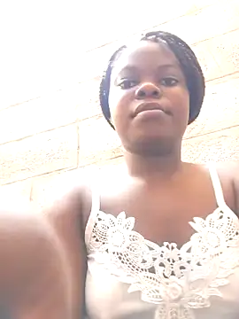 Snapshot of Sarie_sho chatting on November 2025 07:30:02 AM Sarie sho online show from November 2025 07:30:02 AM