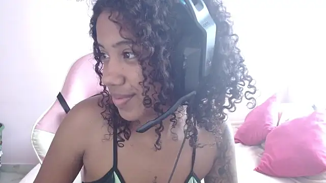 TiffanyRoouse online show from January 2025 06:27:02 PM