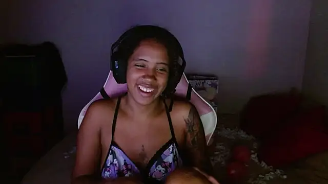 TiffanyRoouse online show from February 2025 01:02:01 AM