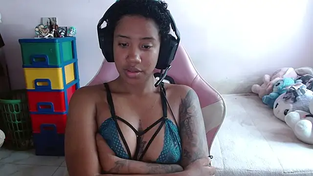 TiffanyRoouse online show from November 2025 08:20:02 PM