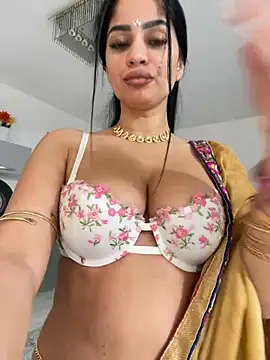 Snapshot of _adelle chatting on February 2025 11:13:02 AM adelle online show from February 2025 11:13:02 AM