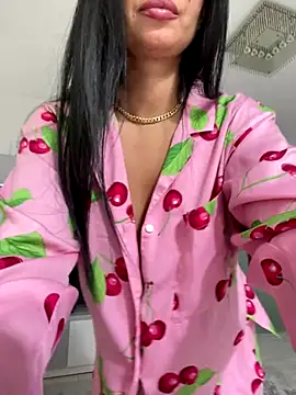 Snapshot of _adelle chatting on September 2025 10:28:01 AM adelle online show from September 2025 10:28:01 AM