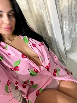 Snapshot of _adelle chatting on November 2025 10:02:02 AM adelle online show from November 2025 10:02:02 AM