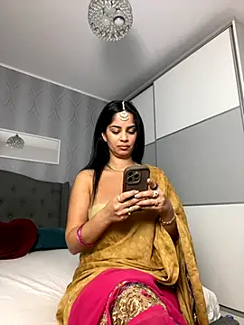 Snapshot of _adelle chatting on November 2025 12:56:01 PM adelle online show from November 2025 12:56:01 PM