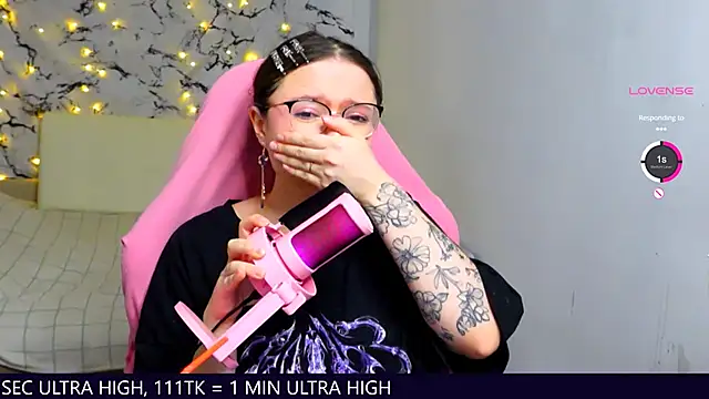 me  hanna online show from March 2025 11:32:02 PM