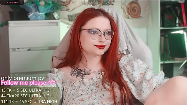 Snapshot of me__hanna chatting on April 2026 03:04:02 AM me hanna online show from April 2026 03:04:02 AM