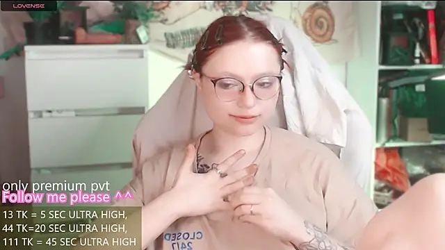 Snapshot of me__hanna chatting on April 2026 02:53:01 AM me hanna online show from April 2026 02:53:01 AM