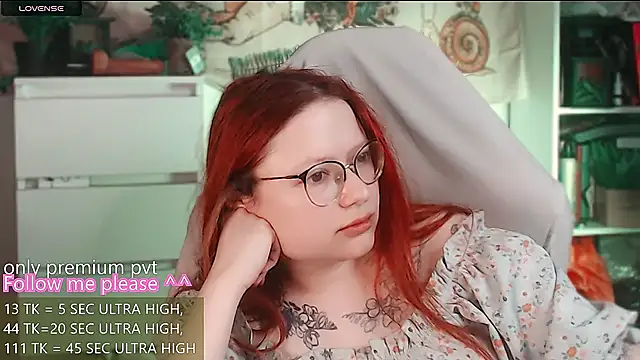 Snapshot of me__hanna chatting on April 2026 04:46:01 AM me hanna online show from April 2026 04:46:01 AM