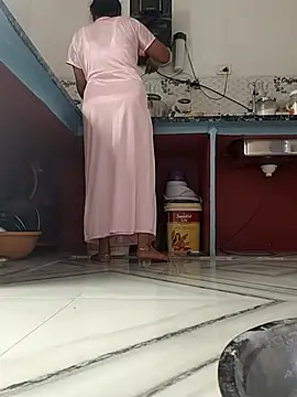 Snapshot of Archna-ji chatting on September 2025 03:28:01 AM Archna-ji online show from September 2025 03:28:01 AM