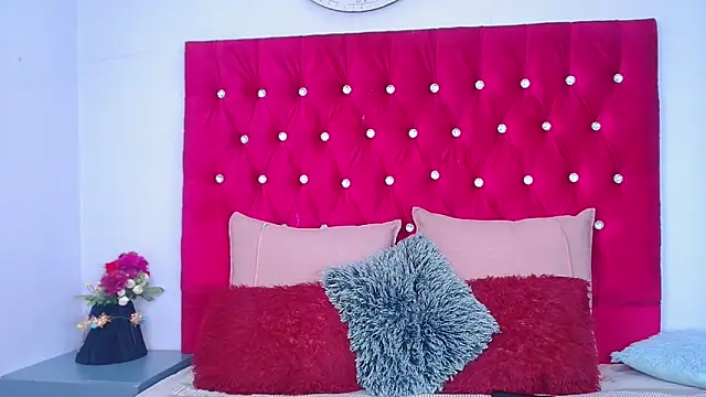 Snapshot of VeryGoodBadGirl1 chatting on May 2026 01:21:02 AM VeryGoodBadGirl1 online show from May 2026 01:21:02 AM