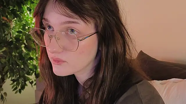 ELLIEJAY online show from November 2025 05:18:01 AM