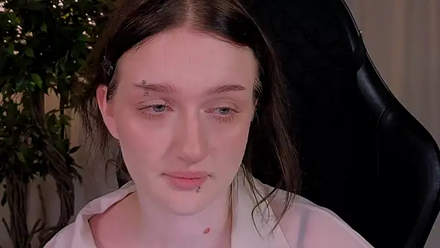 ELLIEJAY online show from November 2025 05:18:01 AM