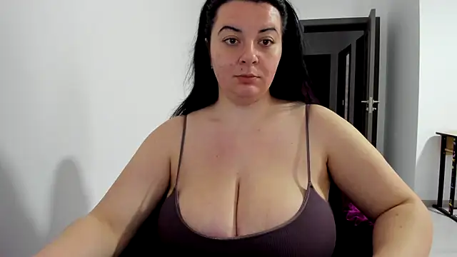 Snapshot of amiraisa11 chatting on March 2025 05:52:02 AM amiraisa11 online show from March 2025 05:52:02 AM