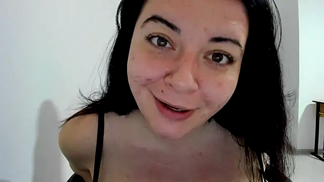 Snapshot of amiraisa11 chatting on March 2025 03:31:01 PM amiraisa11 online show from March 2025 03:31:01 PM