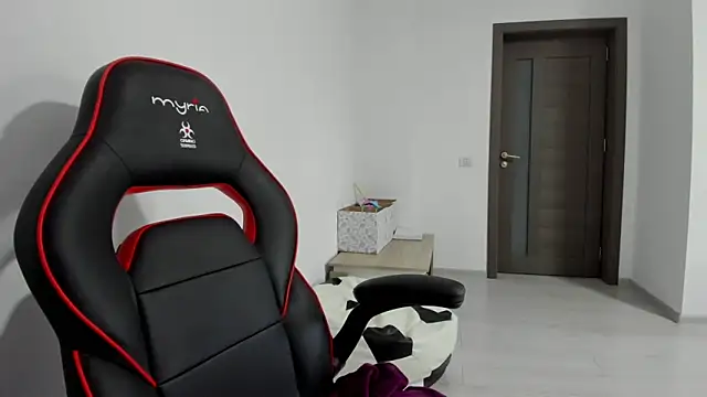 Snapshot of amiraisa11 chatting on September 2025 04:09:02 PM amiraisa11 online show from September 2025 04:09:02 PM