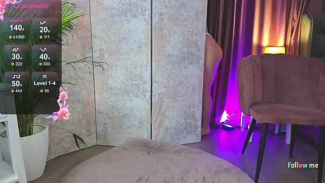 NicoleSteph online show from March 2025 06:40:01 AM