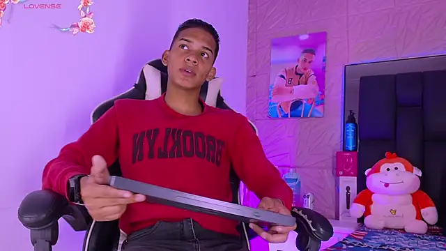 dilan alfonzo online show from April 2026 04:18:02 AM