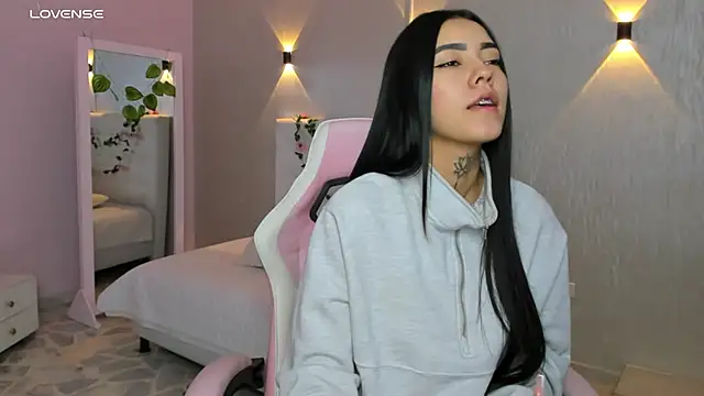 miagomezweb1 online show from March 2025 12:30:02 PM