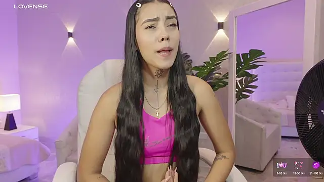 miagomezweb1 online show from September 2025 01:01:01 PM