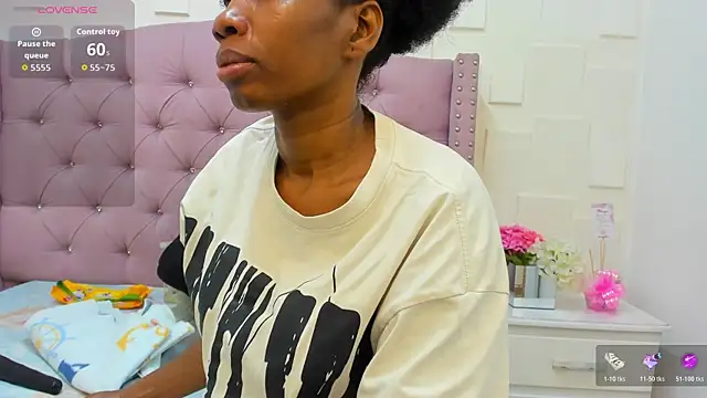 MonicaSchwartz online show from November 2025 08:52:02 PM