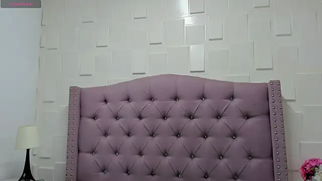 MonicaSchwartz online show from April 2026 07:39:02 PM