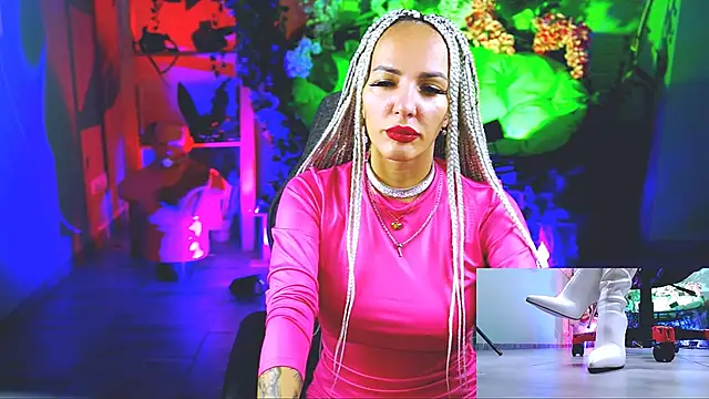 MonicaMaxwel online show from September 2025 11:12:01 AM