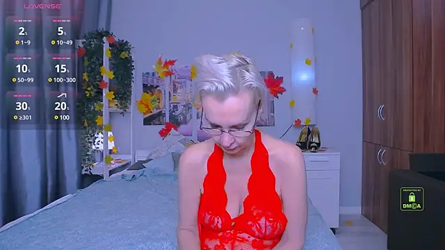 Snapshot of HelgaHimmell chatting on December 2024 03:55:01 PM HelgaHimmell online show from December 2024 03:55:01 PM