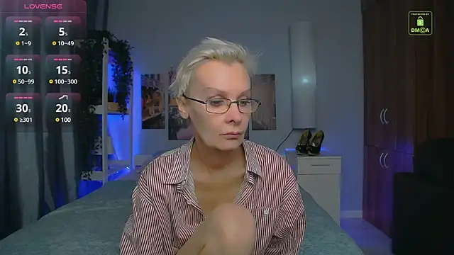 Snapshot of HelgaHimmell chatting on December 2024 03:22:02 PM HelgaHimmell online show from December 2024 03:22:02 PM