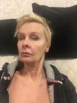 Snapshot of HelgaHimmell chatting on November 2025 08:02:02 PM HelgaHimmell online show from November 2025 08:02:02 PM