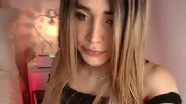 Snapshot of Missantonella_ chatting on December 2024 10:19:01 PM Missantonella online show from December 2024 10:19:01 PM