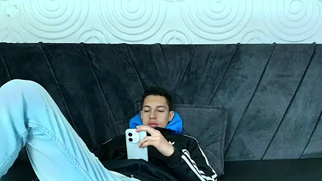 thiago19s online show from December 2024 12:22:01 PM