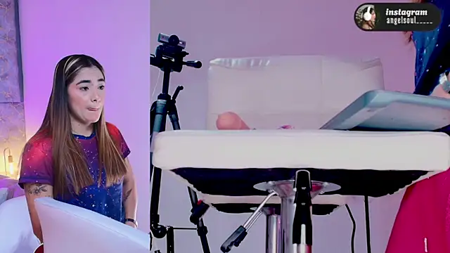 Angelst   online show from February 2026 06:31:01 AM