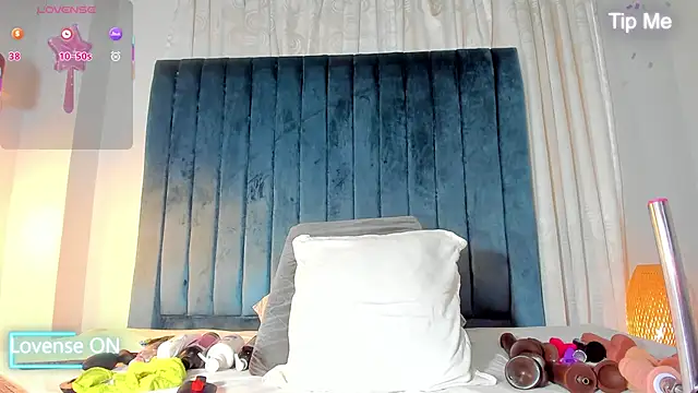 blondehorny69 online show from September 2025 07:24:02 PM