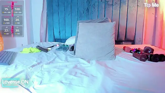 blondehorny69 online show from December 2025 07:10:01 PM